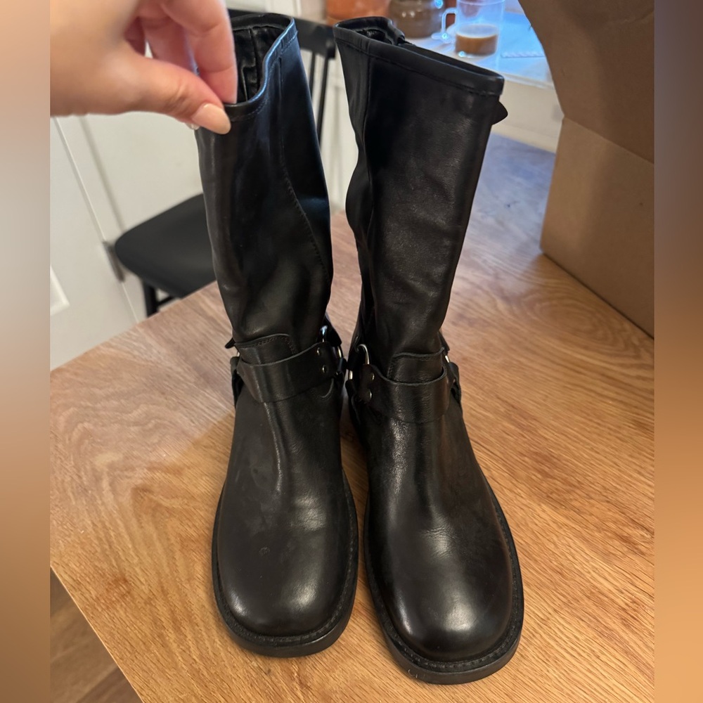 Charles David Moto boot - size 37 - never worn
